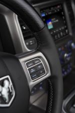 Dodge Ram 1500 Laramie Limited Crew Cab 2015 года